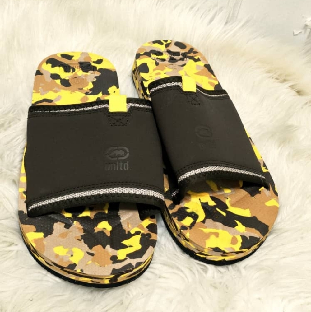 Marc Ecko Unltd Sandals Slippers Yellow Black Camouflage perfect Slide Men's 9